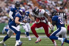 奥运赛场见证传奇，运动员以卓越实力征服全球观众，引爆舆论热潮